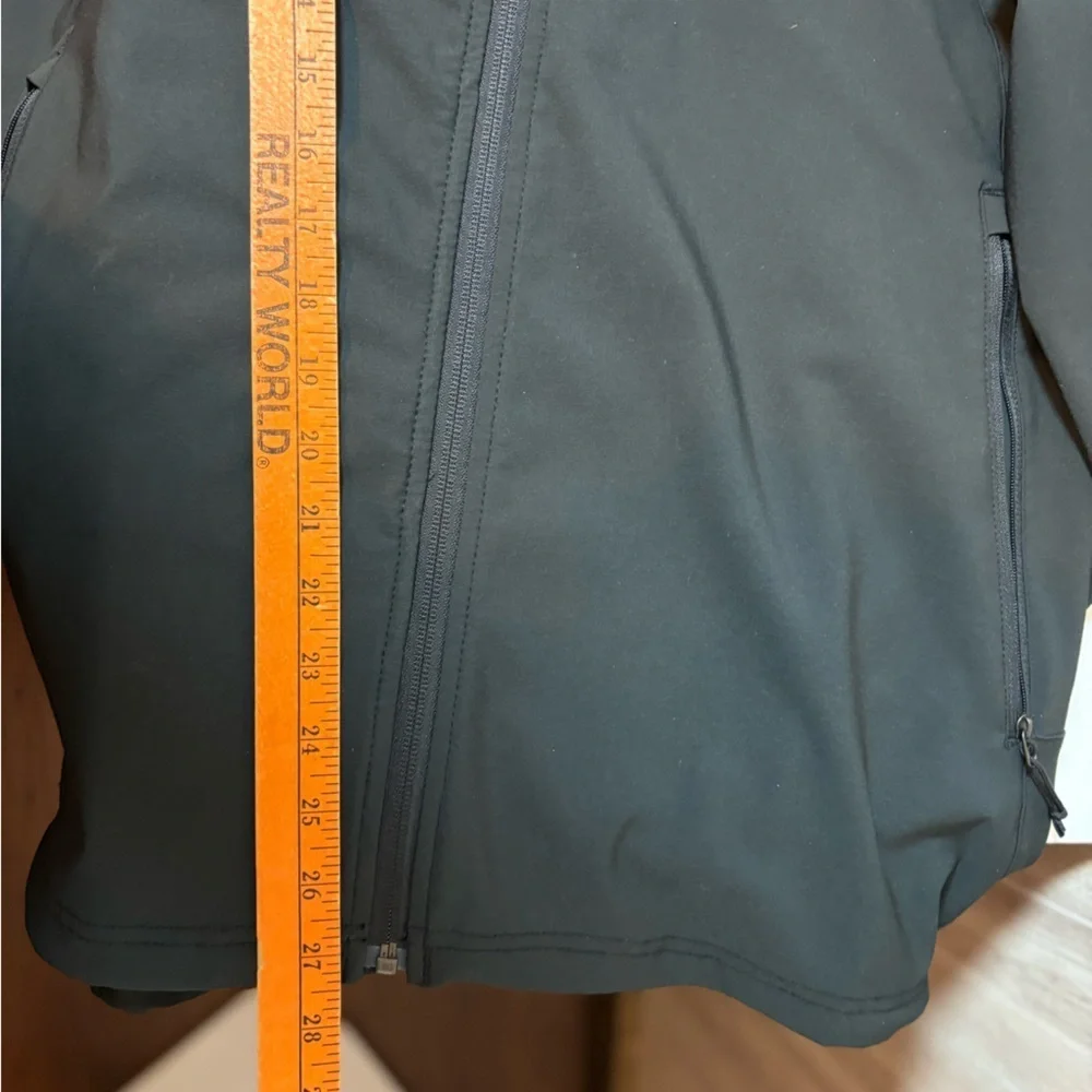 The North Face Men's Charcoal Performance Jacket
